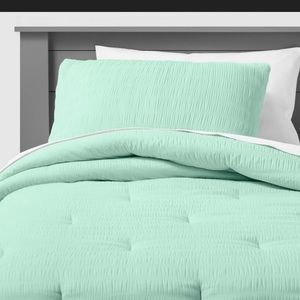 Pillowfort Comforter and Sham Set. Color is honeydew green. FULL/QUEEN